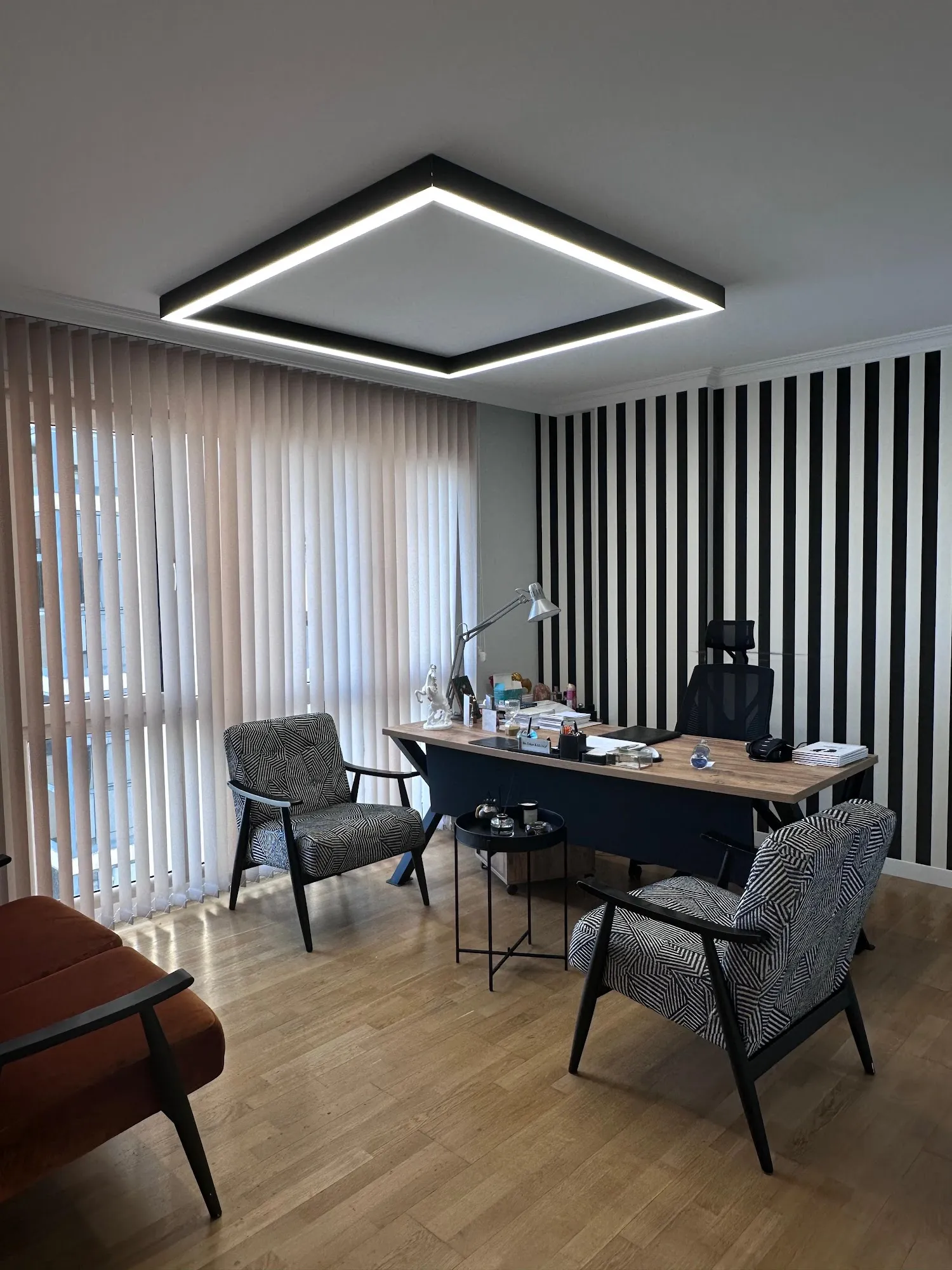 Op. Dr. Erhan Karaalp kliniği